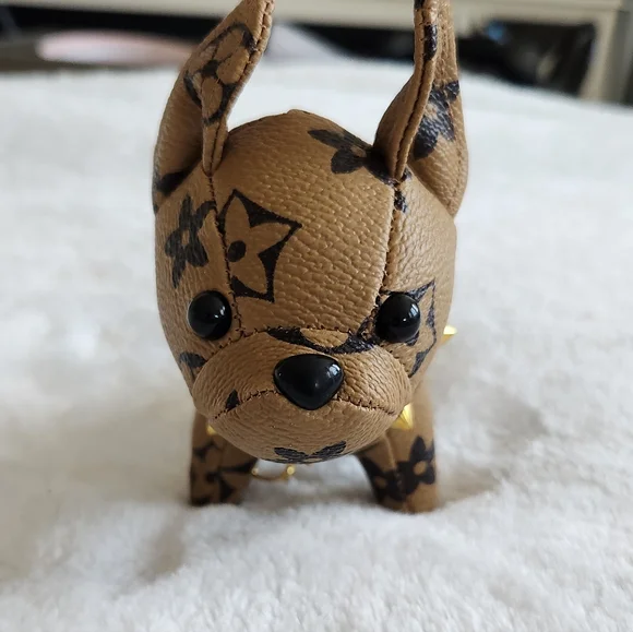 Luxury Tan Dog Iconic Logo Bag Charm with Gold Accents - Picture 6 of 7